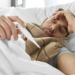 hombre con fiebre